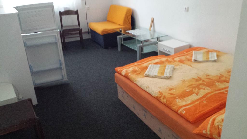 Hotel U Nadrazi Lanzhot Ruang foto